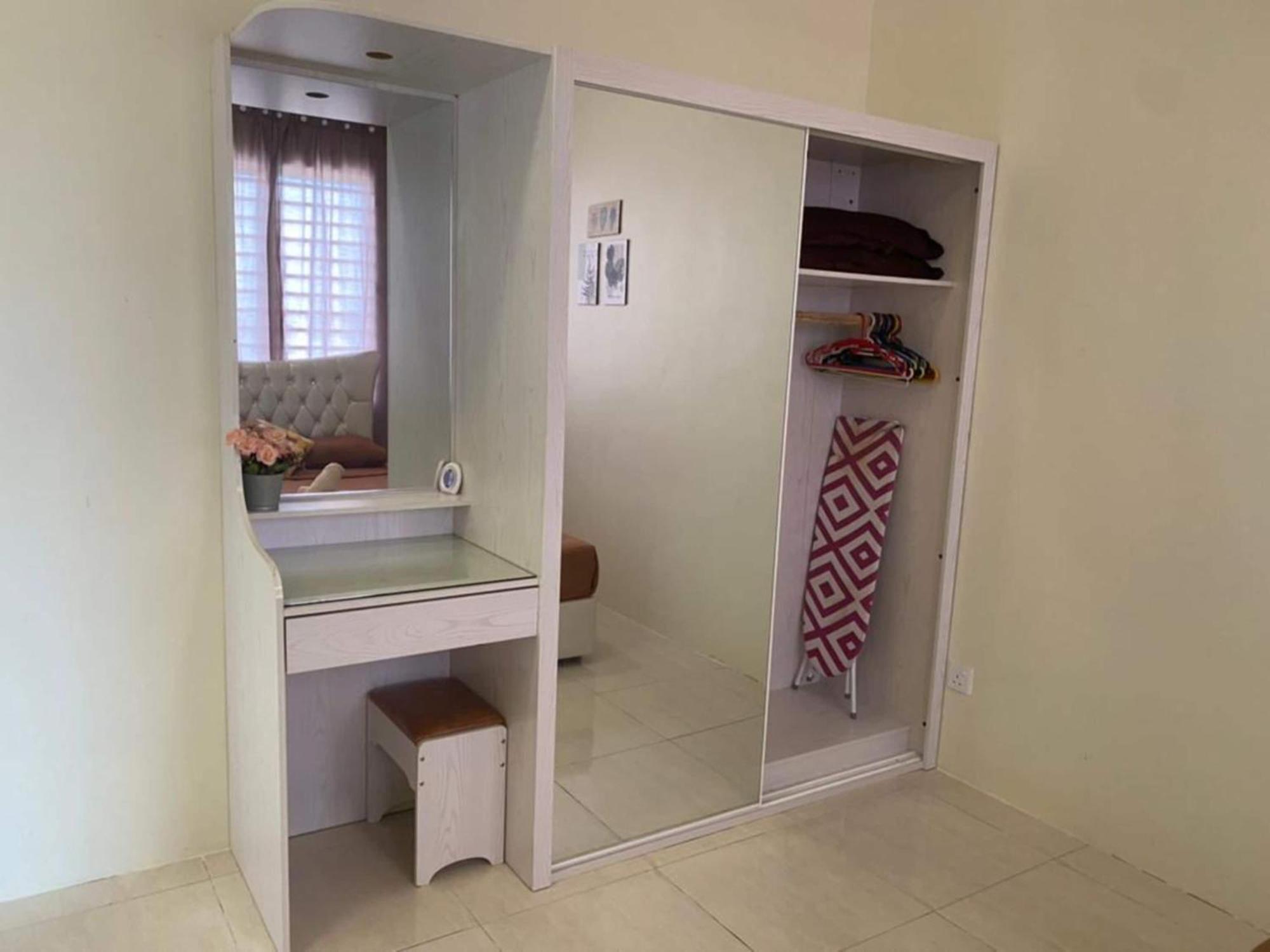 Oyo 91086 Bayu Service Apartment Куа Екстериор снимка